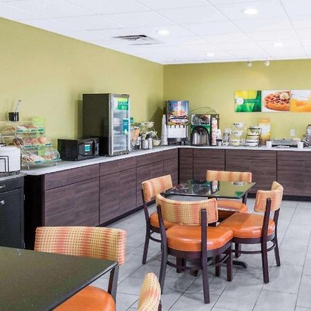 Quality Inn & Suites Arnold - St Louis 外观 照片