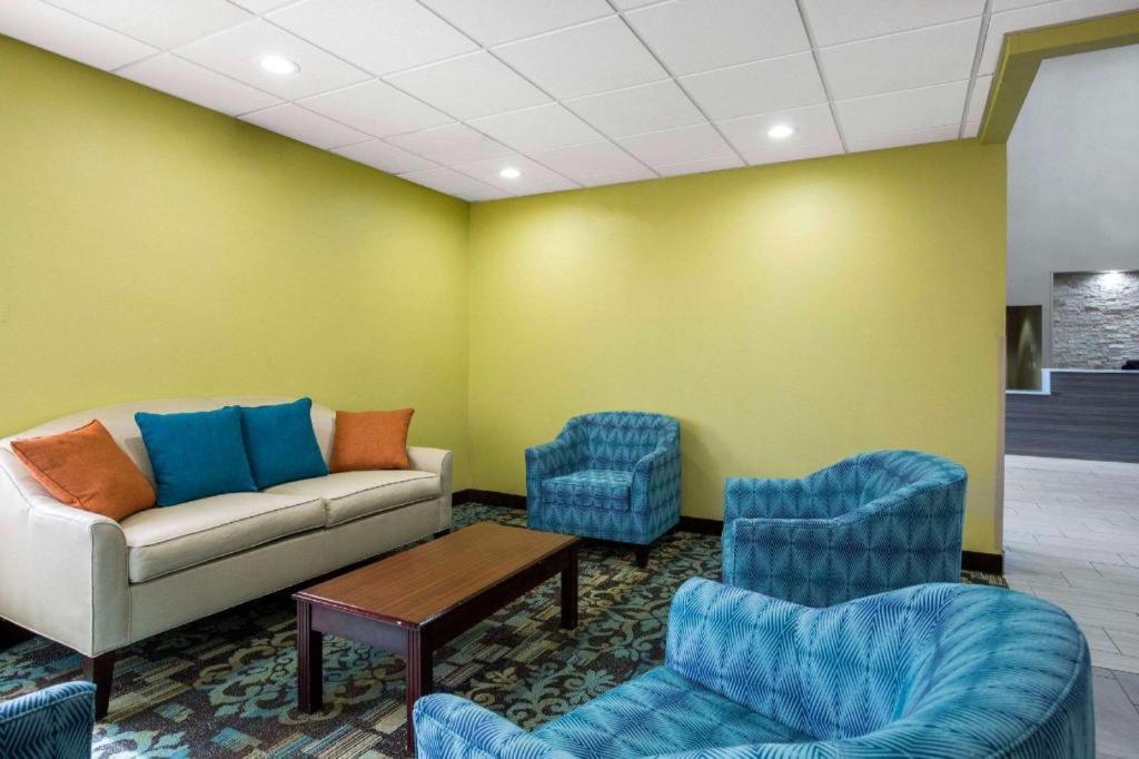 Quality Inn & Suites Arnold - St Louis 外观 照片